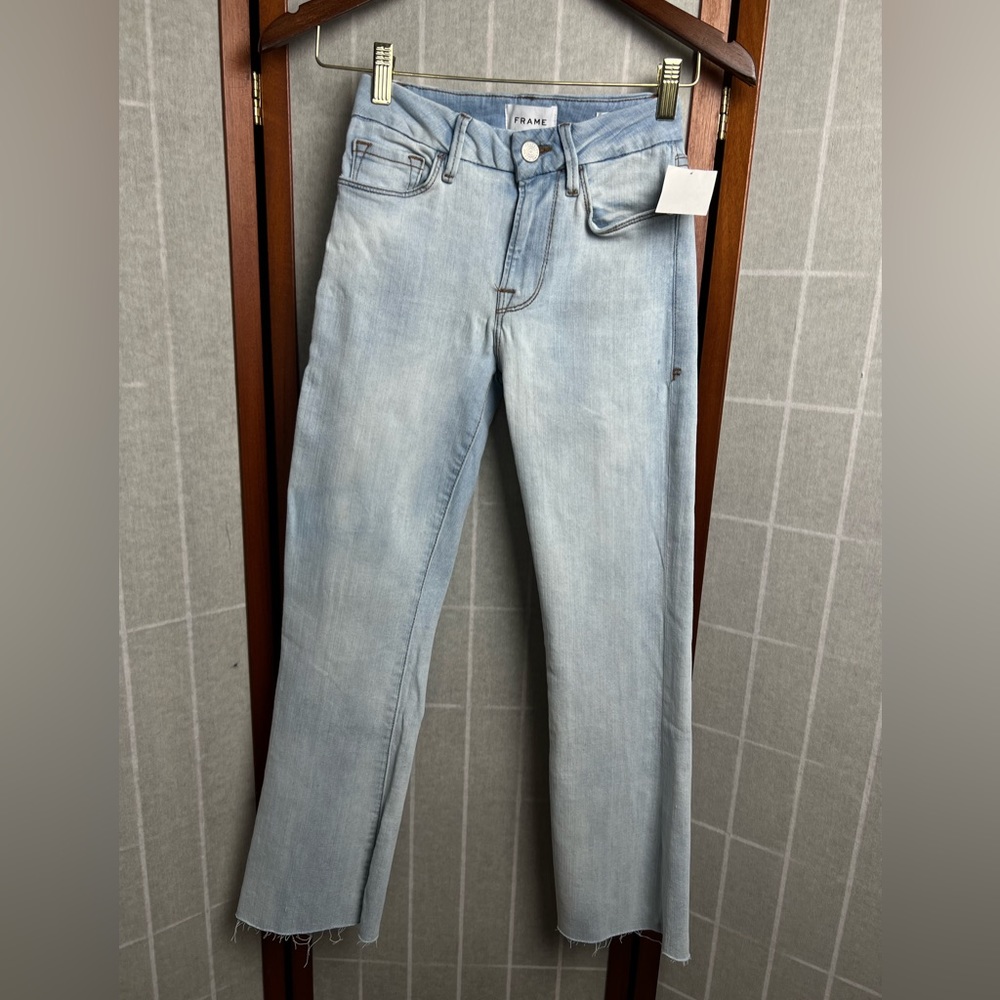 Le crop Mini Boot
FRAME size 25